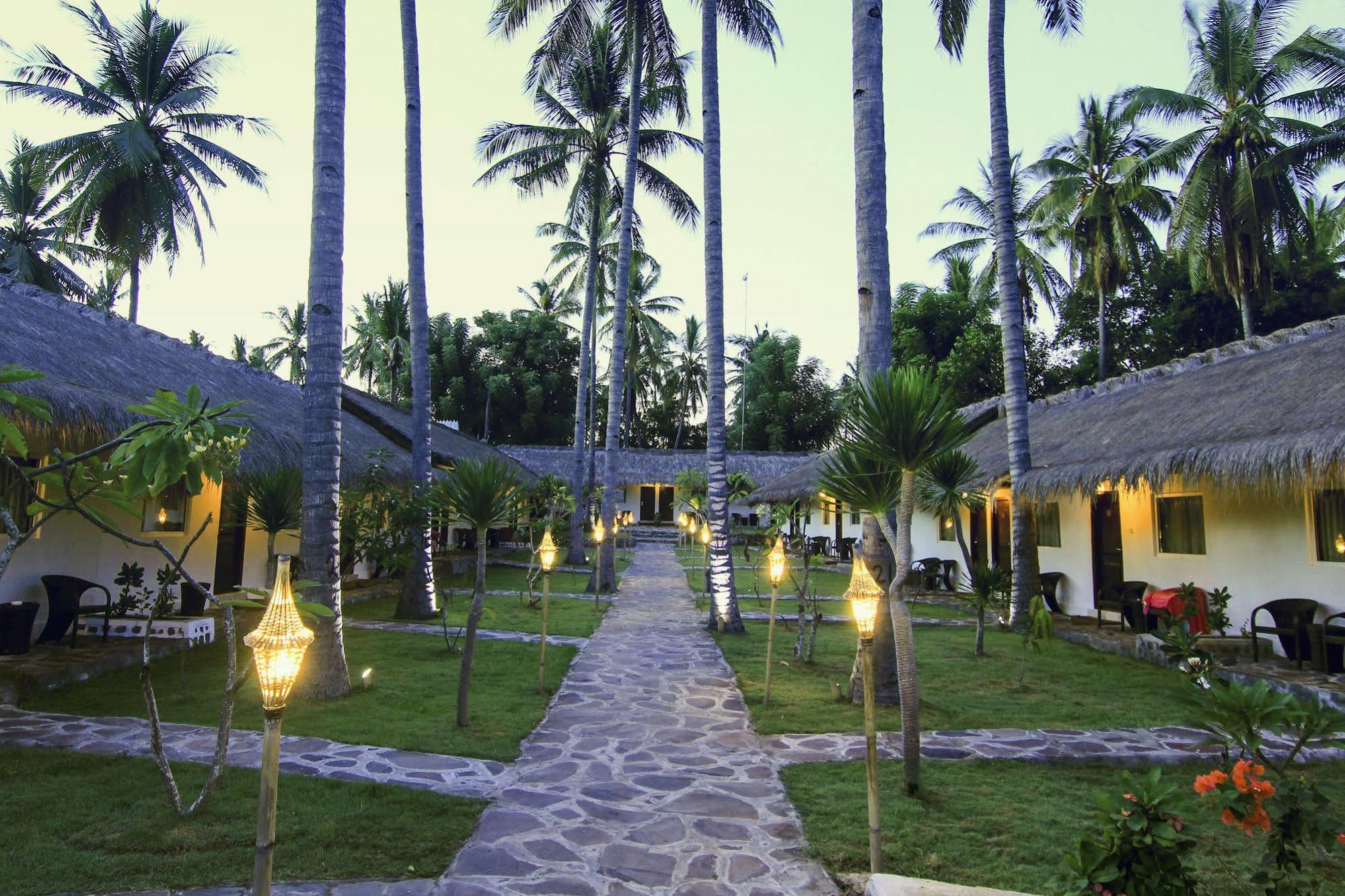 Hotel Grand Sunset Gili Air Exterior foto